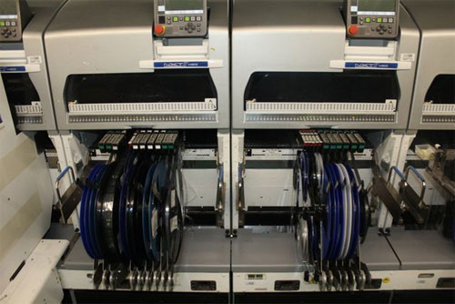 Khu vực dây chuyền lắp ráp SMT