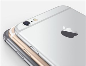 Tim Cook hé lộ lí do iPhone có thêm màu vàng sâm panh