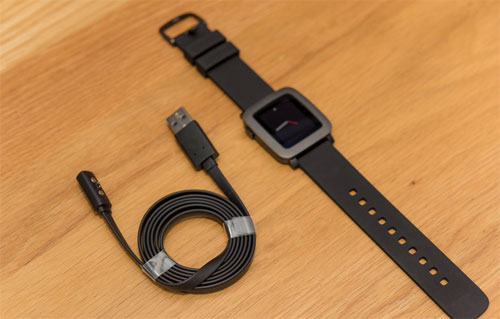 Cáp nối máy tính của Pebble Time KickStarter 