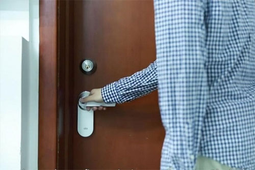 Người dùng hẳn sẽ chấm điểm 10 cho độ nhanh gọn và tiện lợi khi thao tác với khóa Ola