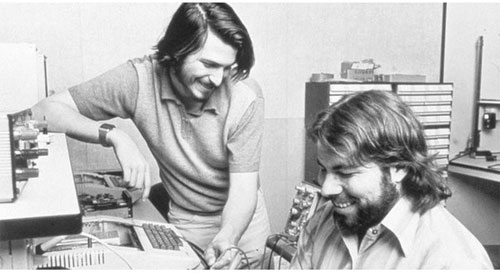 Steve Jobs và Steve Wozniak thời trẻ