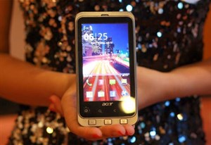 Acer Liquid E có giá 10,4 triệu đồng 