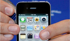 Hãng Apple mất 175 triệu USD để thay vỏ iPhone 4