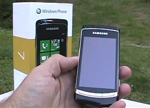 "Đập hộp" điện thoại Windows Phone 7 