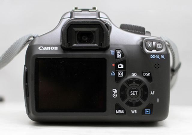 Đánh giá Canon EOS 1100D