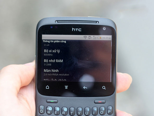 ‘Đập hộp’ HTC Chacha màu đen ở VN