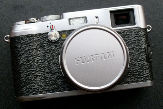 Fujifilm tham vọng 'lật đổ' Nikon và Samsung