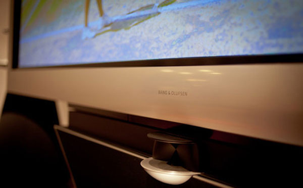Cận cảnh TV 3D 100.000 USD của Bang & Olufsen