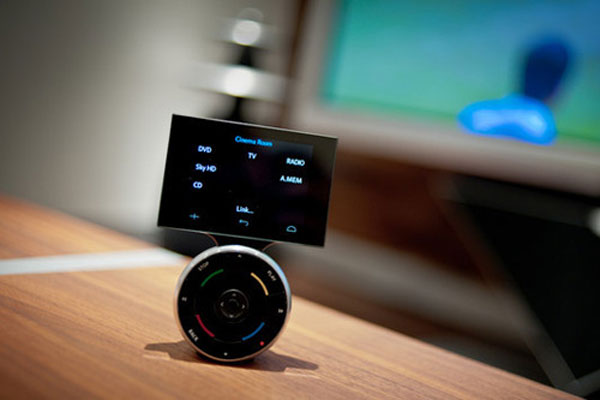 Cận cảnh TV 3D 100.000 USD của Bang & Olufsen