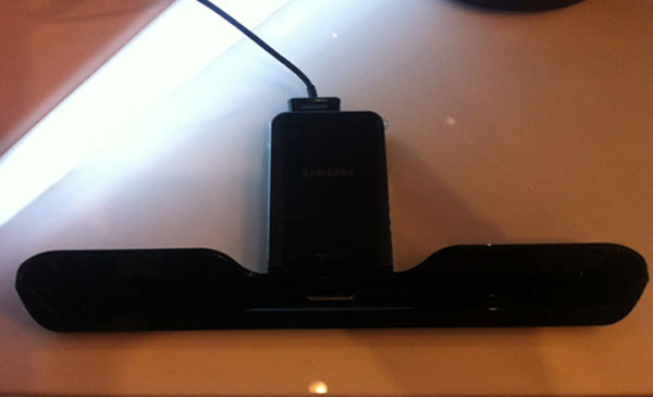 Galaxy S II chính hãng 13,5 triệu