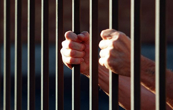 18 năm “bóc lịch” vì hack Wi-Fi hàng xóm