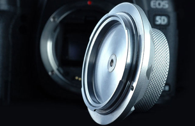 Nắp đậy thân máy đắt bằng ống kính