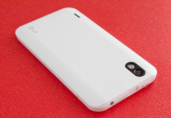 LG Optimus White tháng 8 bán tại VN