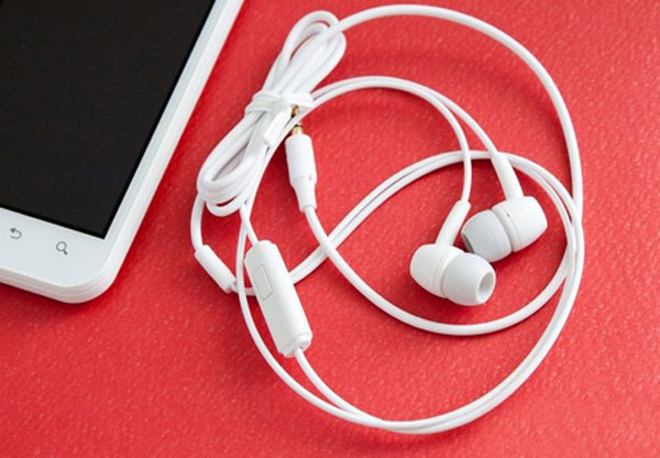 LG Optimus White tháng 8 bán tại VN