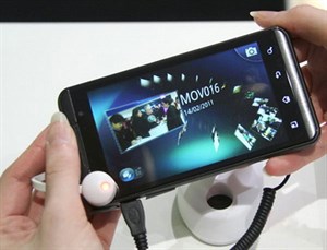LG Optimus 3D cập nhật Android 2.3 vào tháng 10/2011