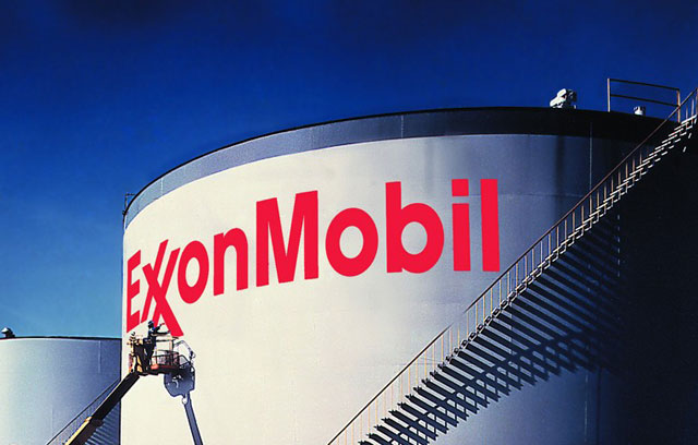Apple “dọa” vượt Exxon Mobile về vốn hóa thị trường