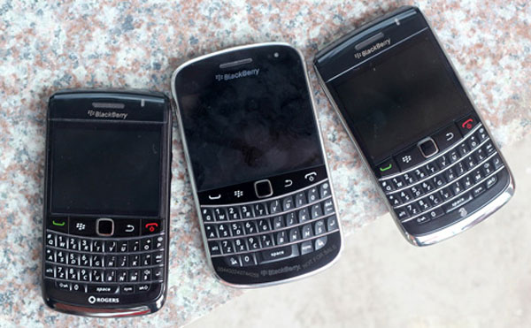 Bộ tứ BlackBerry Bold ở VN đọ dáng