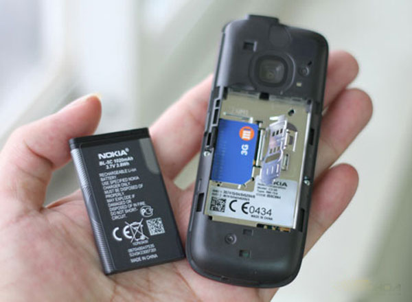 'Đập hộp' Nokia C2 hai sim