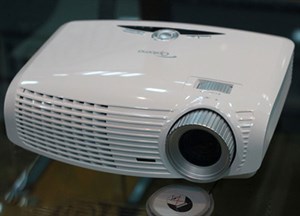 Đánh giá máy chiếu Optoma HD20LV