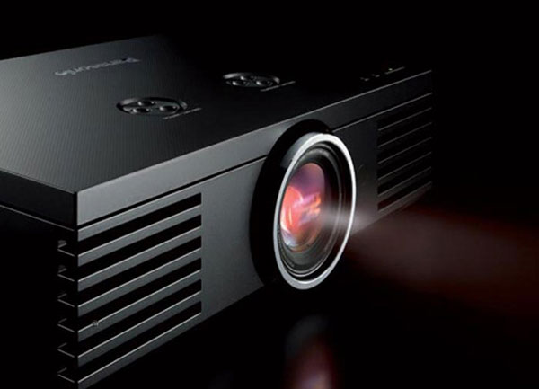 Máy chiếu 3D Full HD LCD đầu tiên thế giới