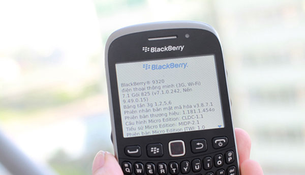 BlackBerry rẻ nhất sắp vào VN