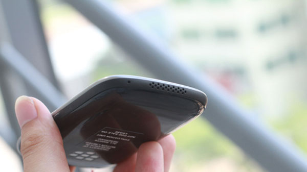 BlackBerry rẻ nhất sắp vào VN