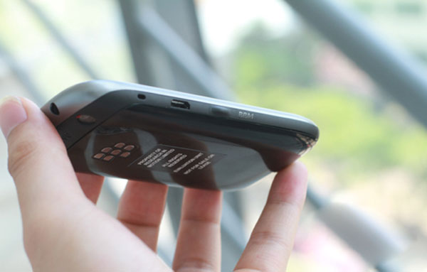 BlackBerry rẻ nhất sắp vào VN