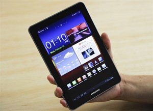 Galaxy Tab 7.7 được lên Android 4.0