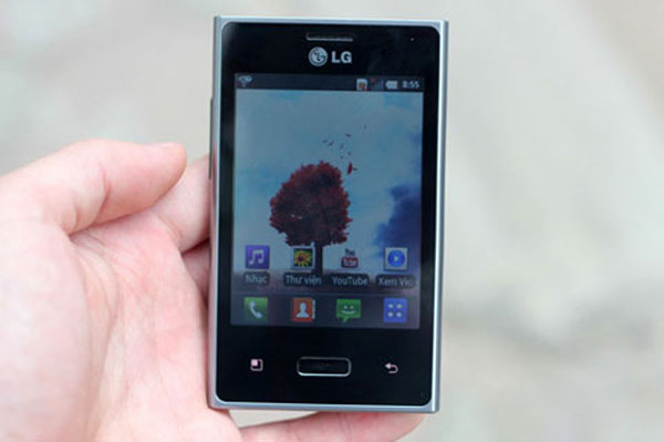 Top 8 smartphone giá rẻ bán chạy tại VN