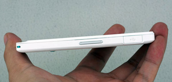 Sony Xperia Go chính hãng 8,5 triệu đồng