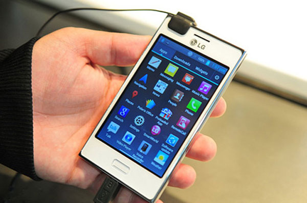 5 'dế' Android tầm trung đáng tiền