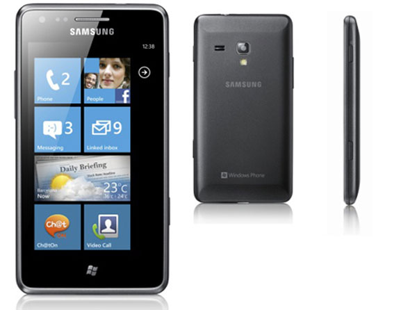 Samsung Omnia M giá 9,4 triệu tại Anh