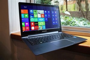 Laptop siêu mỏng của Samsung giá từ 41 triệu đồng