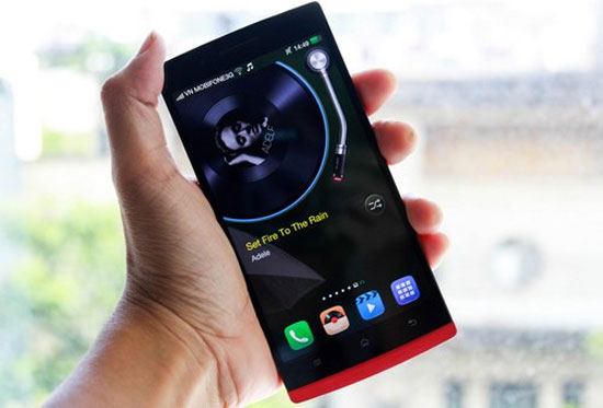 Bản màu đỏ chưa có giá bán và lịch phát hành cụ thể. Oppo Find 5 bản đặc biệt màu đỏ có mặt ở Việt Nam