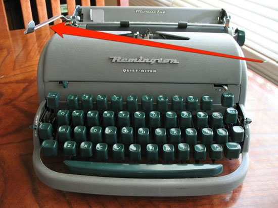 Nút Return lấy cảm hứng từ cần gạt trên máy đánh chữ Nguồn gốc các biểu tượng trên sản phẩm Apple