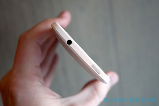 Sản phẩm hỗ trợ Bluetooth 4.0 HTC One Mini ra mắt với giá gần 600 USD