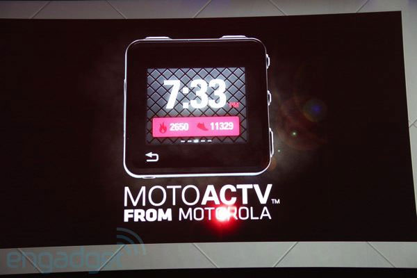 Motoactv Motorola tuyển dụng nhân sự phát triển smartwatch cạnh tranh với Apple