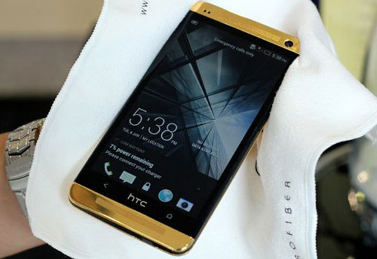 HTC One mạ vàng 24k đầu tiên ở Việt Nam