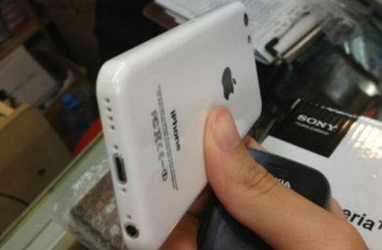 Thêm một hình ảnh thực tế nữa về một bản iPhone giá rẻ hoàn thiện iPhone giá rẻ có thể mang tên iPhone 5C, ra mắt vào 18/9