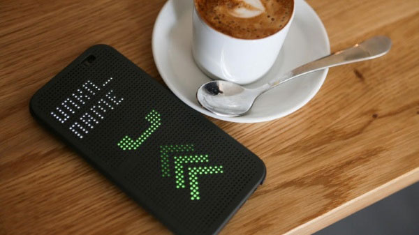 HTC sắp ra thêm một loạt smartphone "Dot View" mới