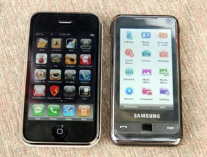 iPhone 3G 'so găng' Samsung Omnia