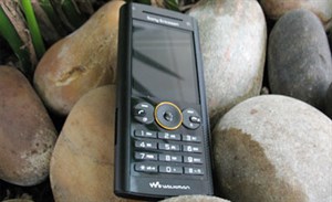 Ngắm di động Walkman chụp hình 5 'chấm'