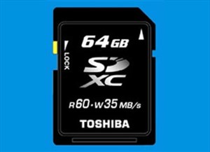 Thẻ nhớ SDXC 64 GB đầu tiên