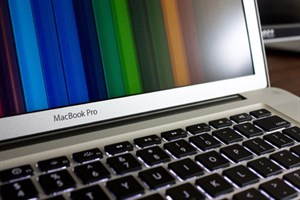 MacBook Pro 15'' màn chống lóa 