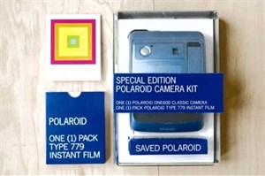 Bán 700 máy ảnh Polaroid cuối cùng 