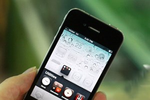 iPhone 4 đã bị 'bẻ khóa'