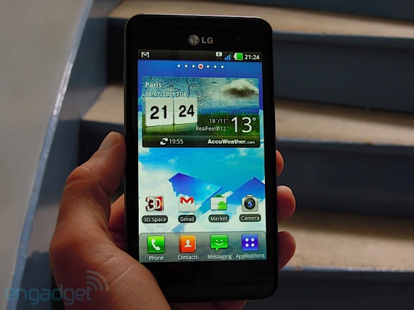 Di động 3D của LG hiển thị hình ảnh tốt.