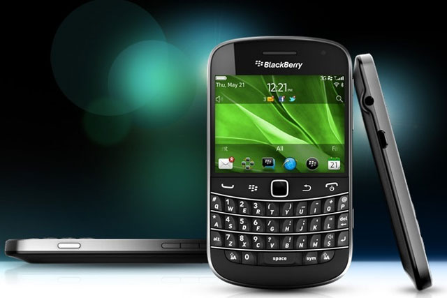 Mức giá bán chính thức của Blackberry Bold 9900