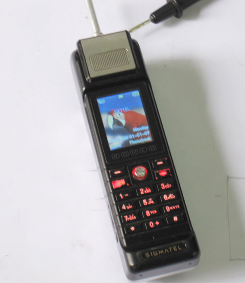 Làm gì khi pin điện thoại bị hỏng?