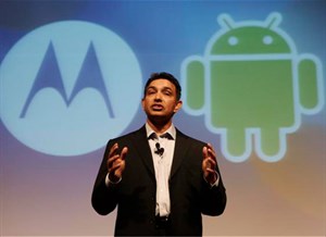 Google bất ngờ thâu tóm Motorola 